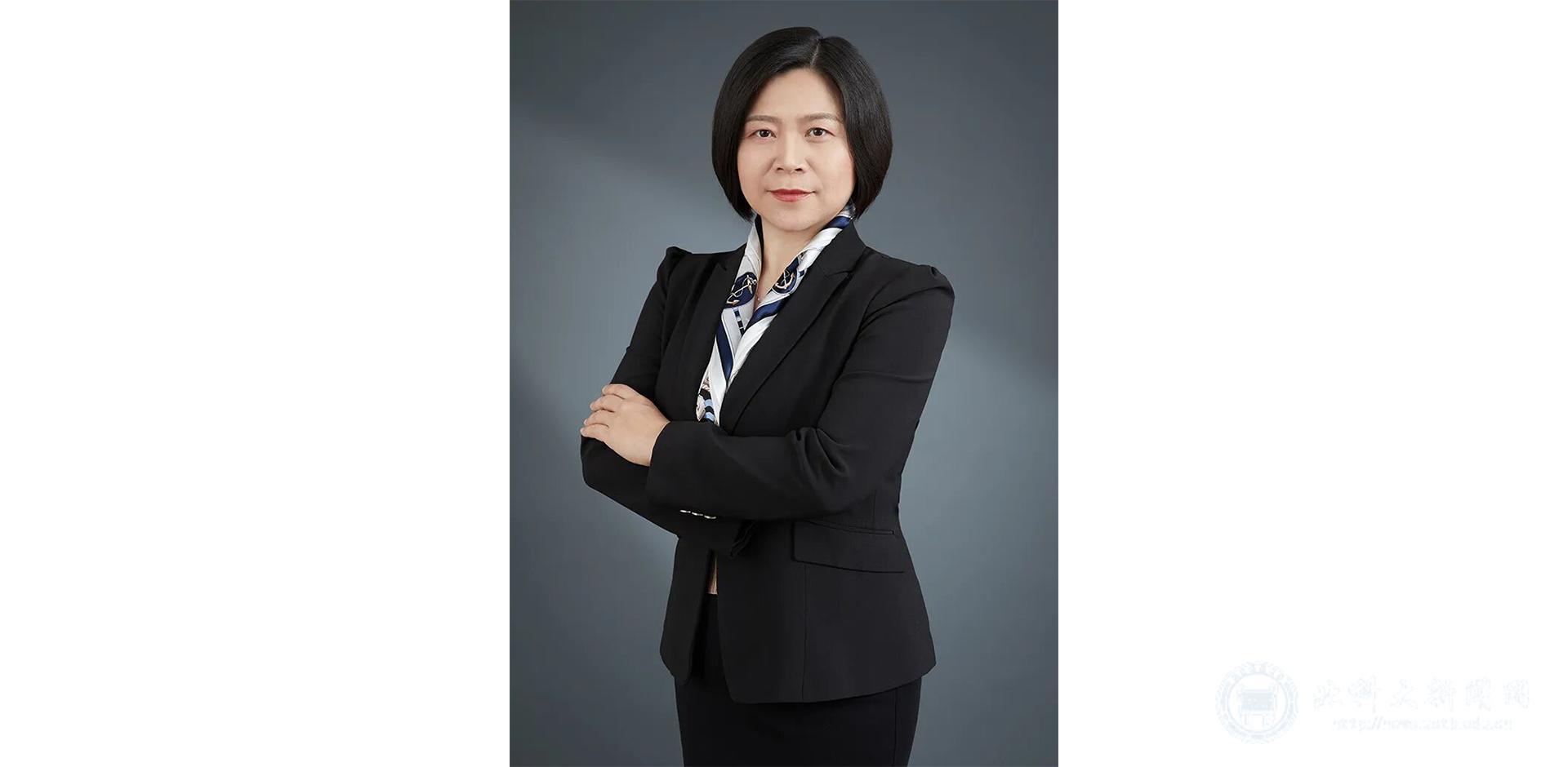 女 2026-05-13